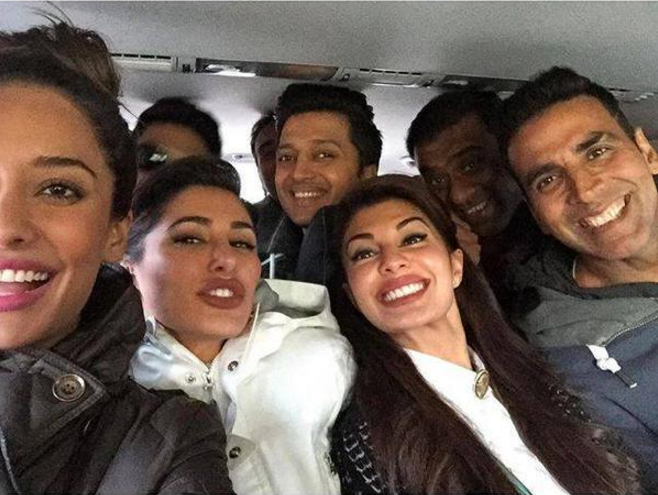 Akshay Kumar, Nargis Fakhri and Lisa Haydon Sizzle in the First Look of Housefull 3!